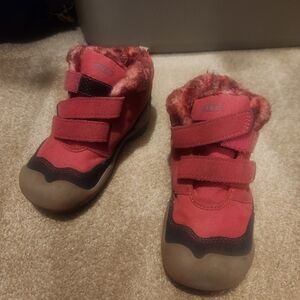 Kids Keen hiking shoes